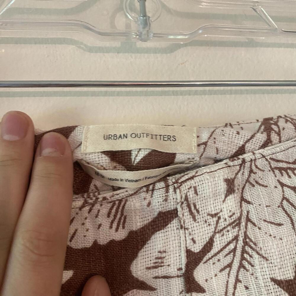 URBAN OUTFITTERS brown and cream leaf print mini skirt - Picture 6 of 8